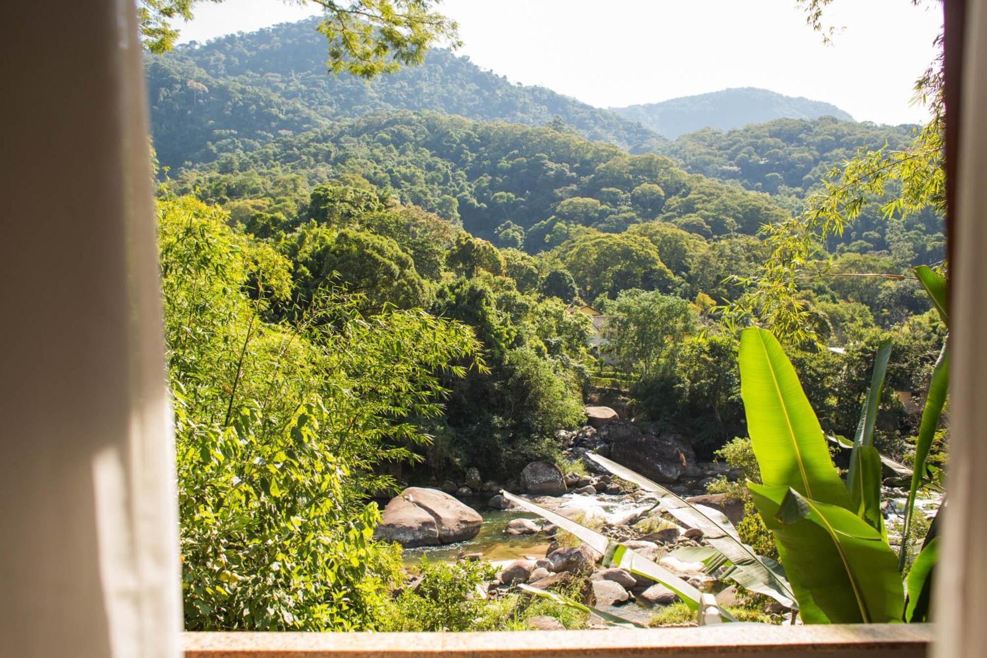 Pousada Cascata Casimiro de Abreu Rum bild